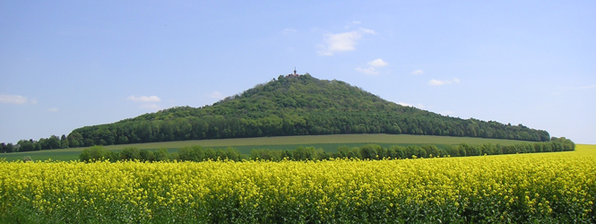 Landeskrone - The local mountain of Görlitz, photo: commons.wikimedia.org/wiki/File:Landeskrone.jpg, licensed by CC BY-SA 3.0